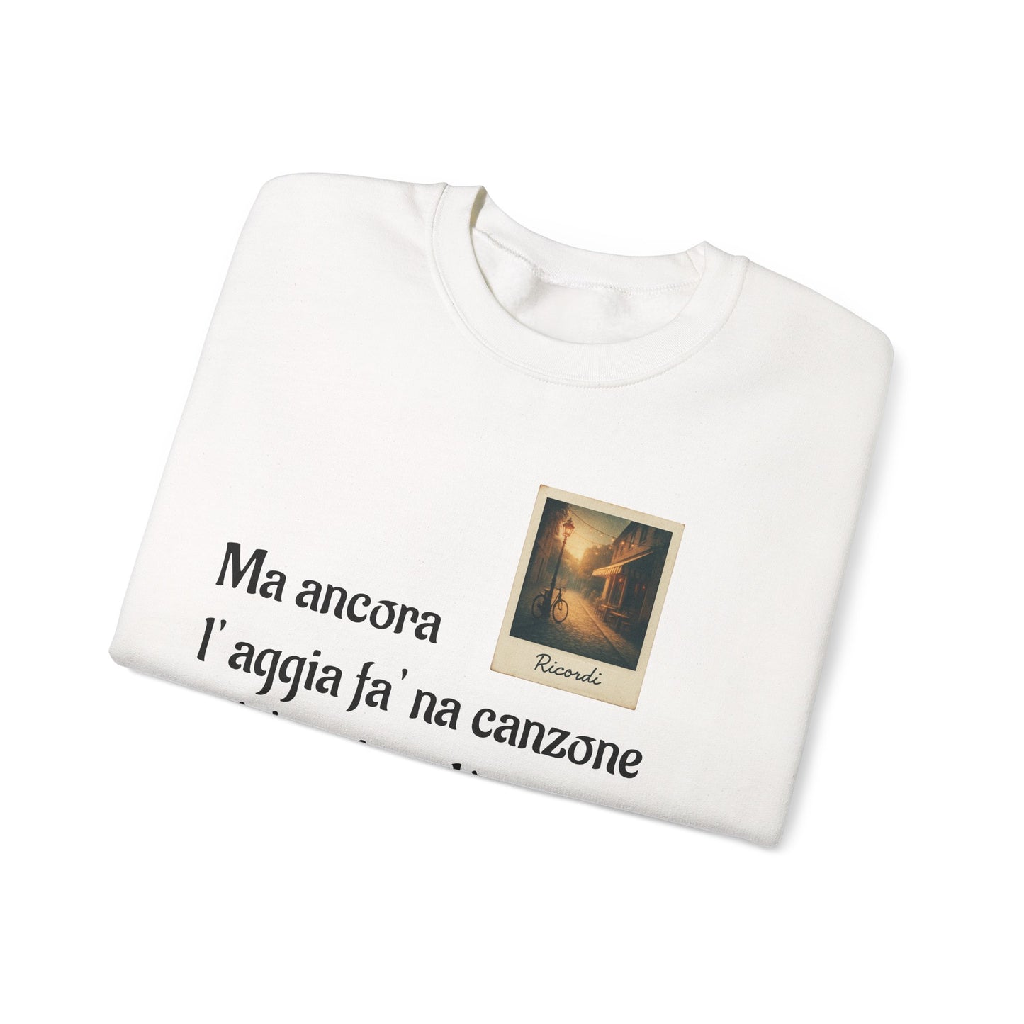 FELPA CIT.GEOLIER - Italian Lyric Crewneck Sweatshirt – "Ma ancora l’aggia fà' na canzone"