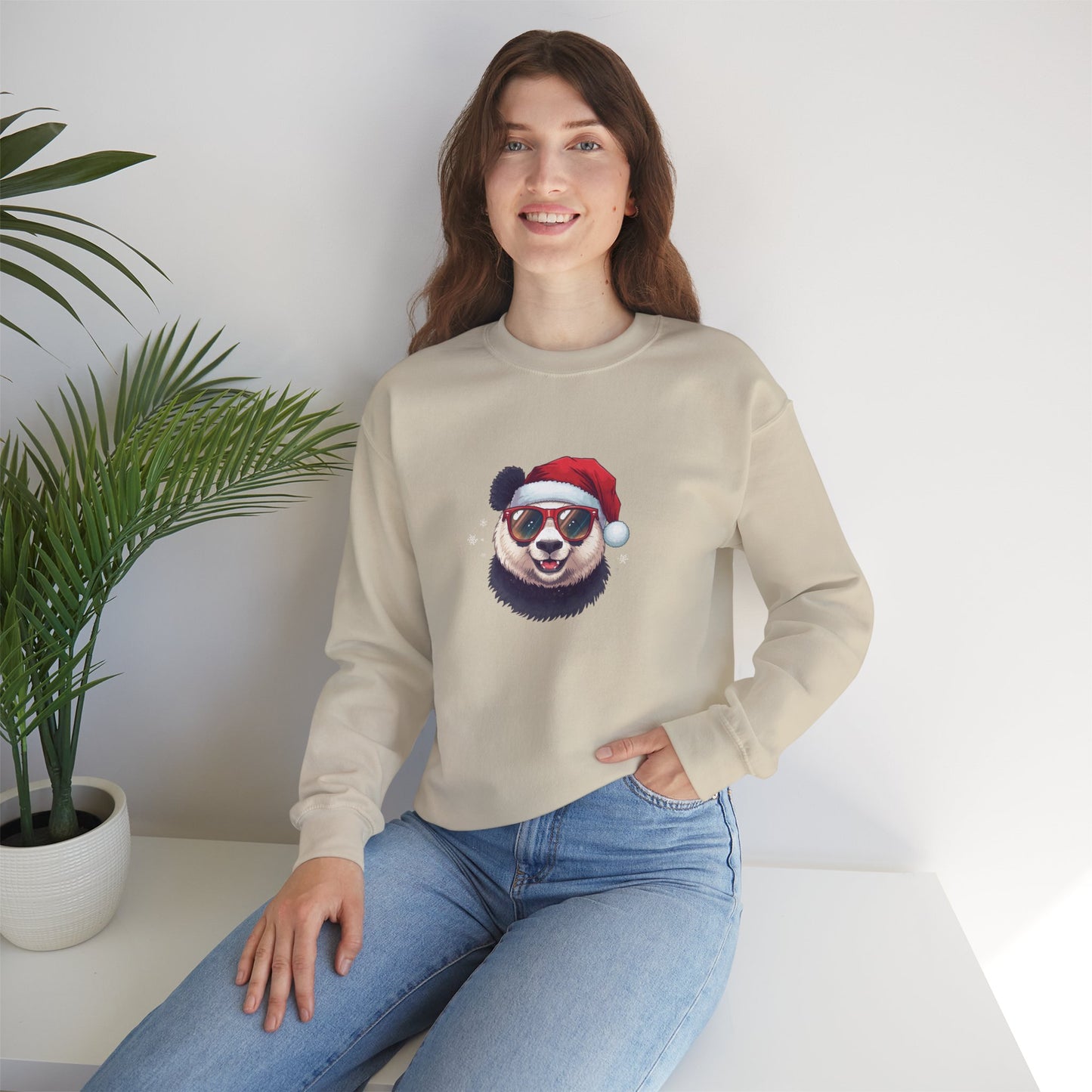 Felpa con buffo Panda natalizio Unisex | Regalo di Natale, Abbigliamento per le feste, Capi essenziali comodi, Girocollo unisex, Felpa carina