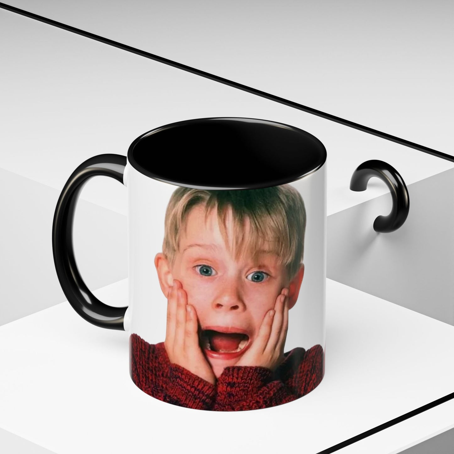 Tazza KEVIN - Home Alone Inspired Accent Coffee Mug — Funny Kid Surprise Face (11/15 oz)