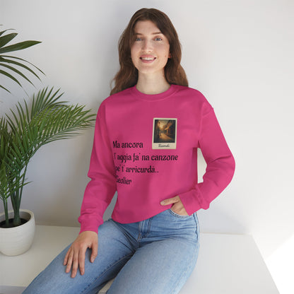 FELPA CIT.GEOLIER - Italian Lyric Crewneck Sweatshirt – "Ma ancora l’aggia fà' na canzone"
