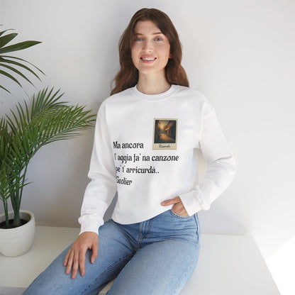 FELPA CIT.GEOLIER - Italian Lyric Crewneck Sweatshirt – "Ma ancora l’aggia fà' na canzone"