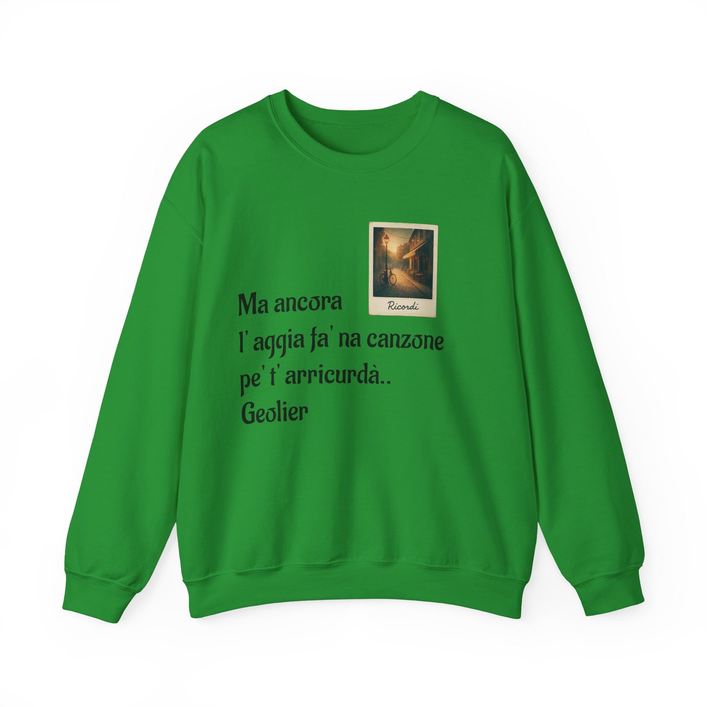 FELPA CIT.GEOLIER - Italian Lyric Crewneck Sweatshirt – "Ma ancora l’aggia fà' na canzone"