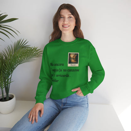 FELPA CIT.GEOLIER - Italian Lyric Crewneck Sweatshirt – "Ma ancora l’aggia fà' na canzone"